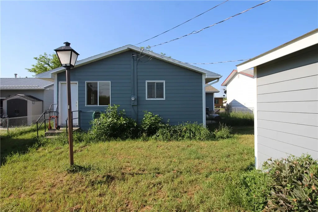 837 1st Street W Hardin MT 59034