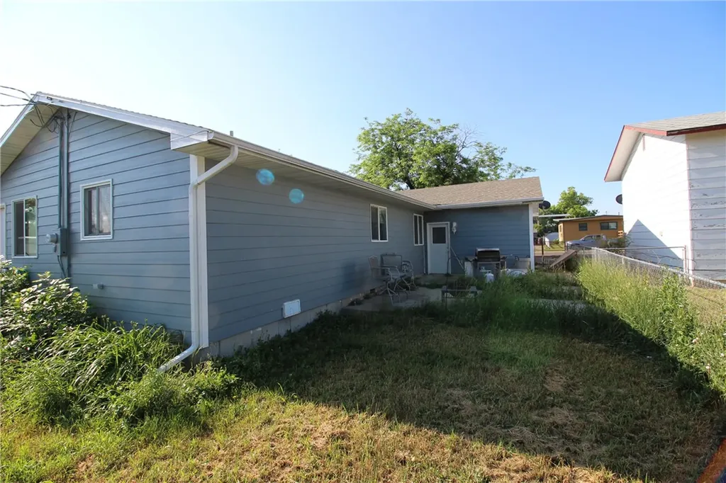 837 1st Street W Hardin MT 59034