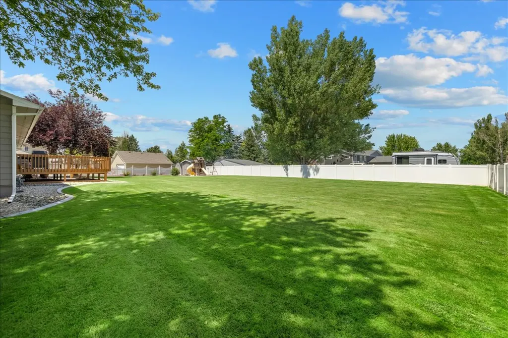 5033 Coneflower Avenue Billings MT 59106