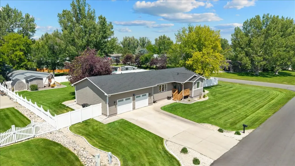 5033 Coneflower Avenue Billings MT 59106