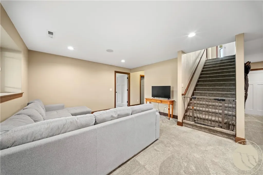 2055 Saddleback Drive Laurel MT 59044