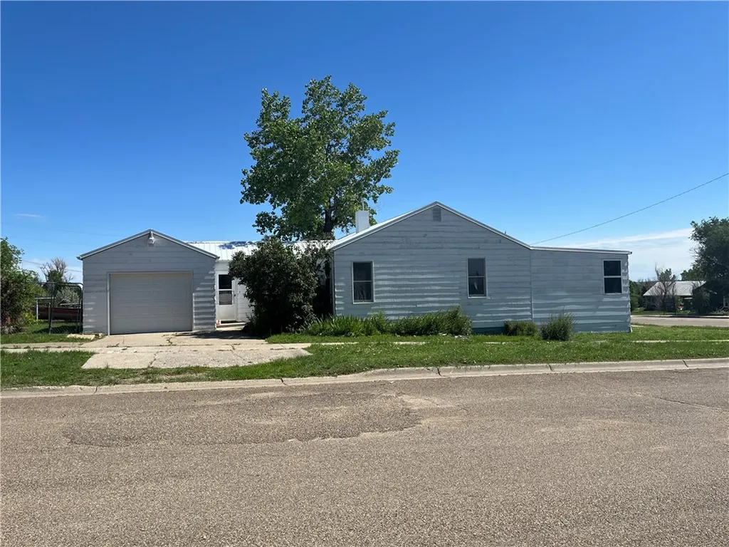 1306 B Avenue Circle MT 59215