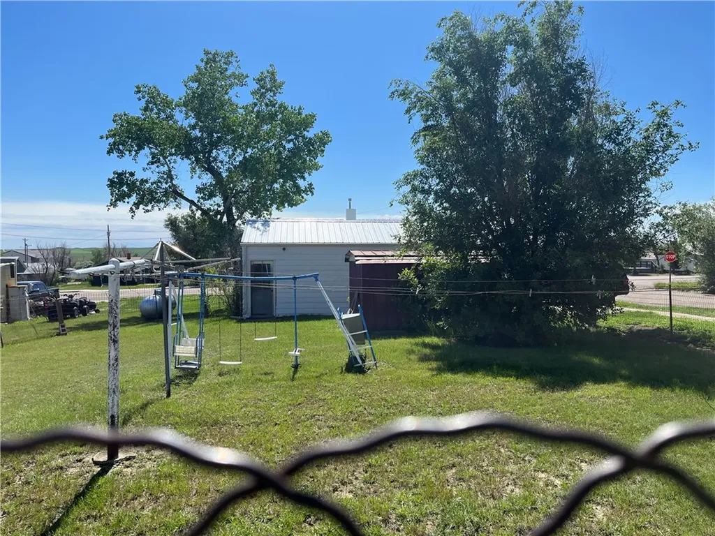 1306 B Avenue Circle MT 59215