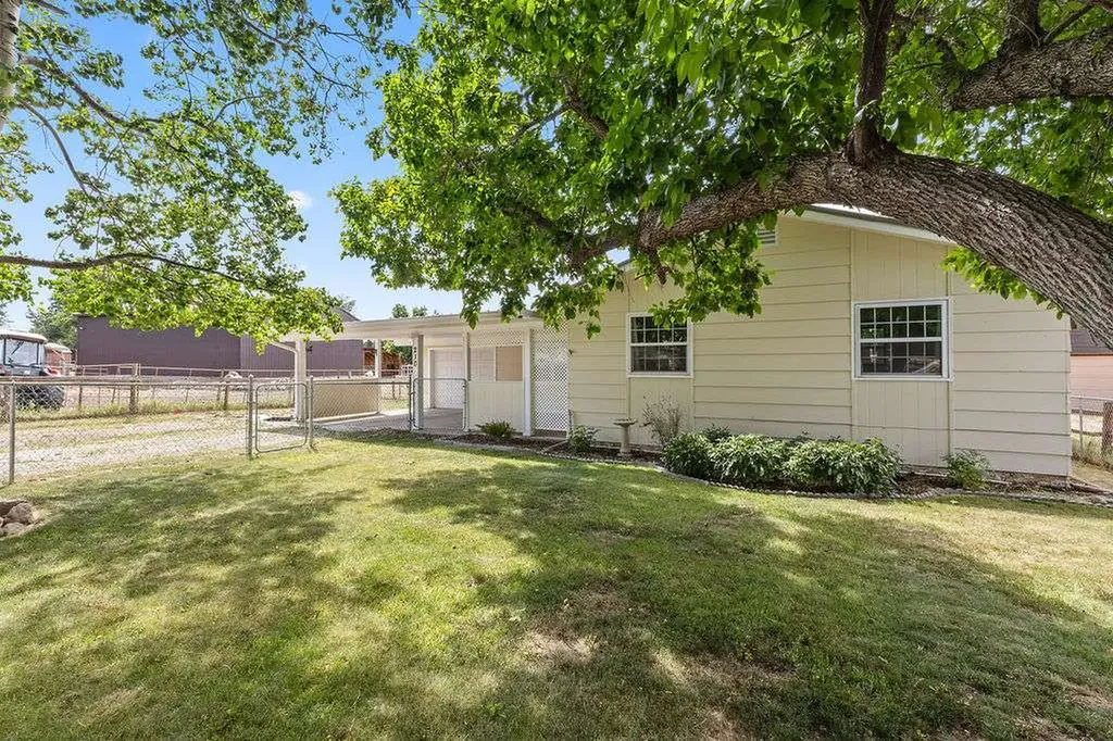 210 S Avis Street Absarokee MT 59001