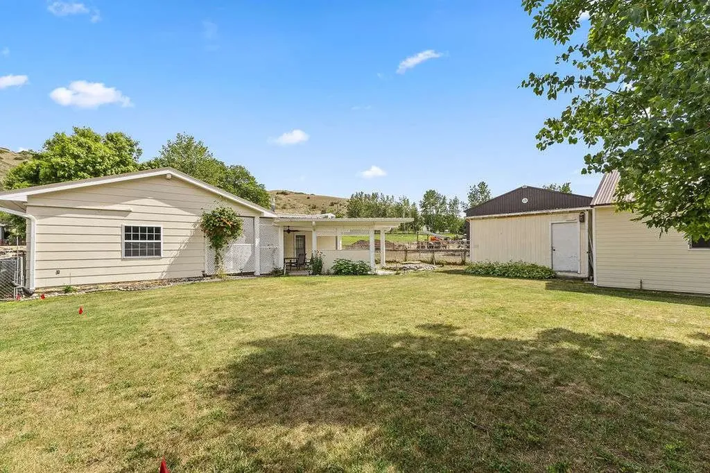 210 S Avis Street Absarokee MT 59001