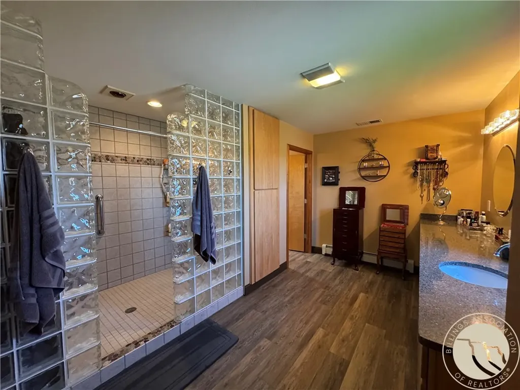 39 Valley View Road Reed Point MT 59069