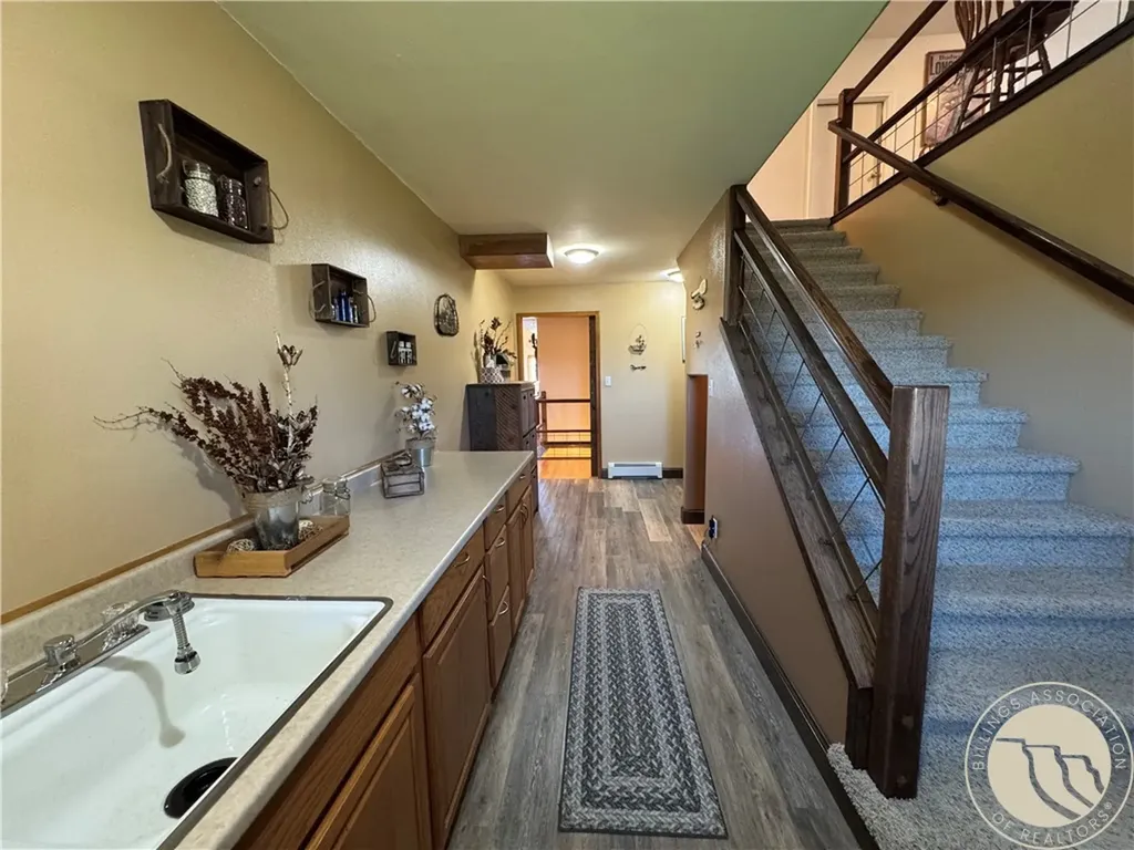 39 Valley View Road Reed Point MT 59069