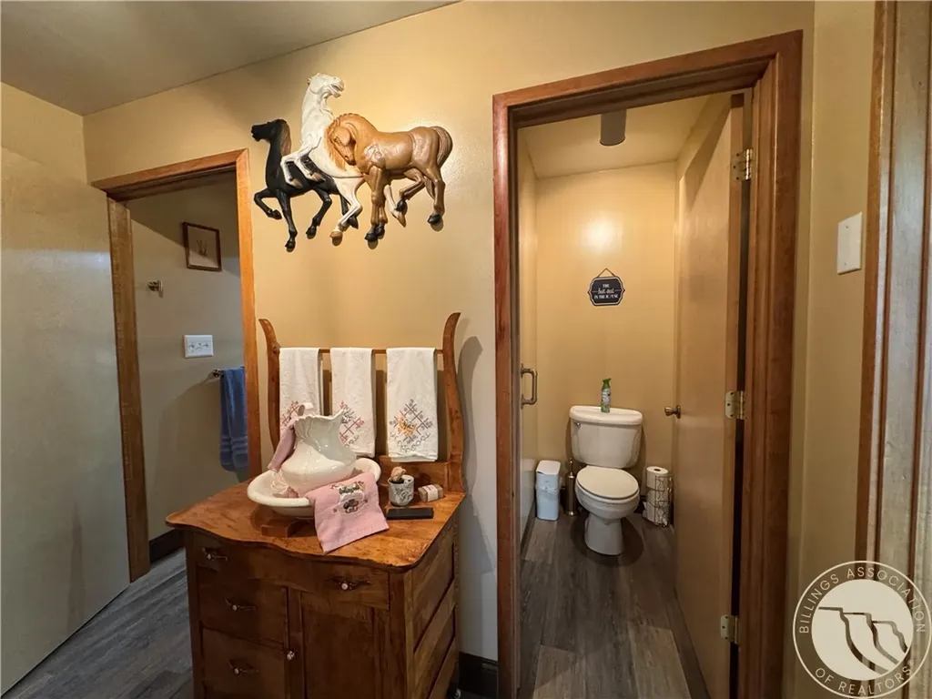 39 Valley View Road Reed Point MT 59069