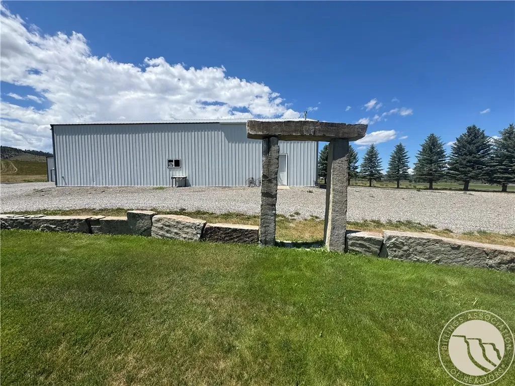 39 Valley View Road Reed Point MT 59069