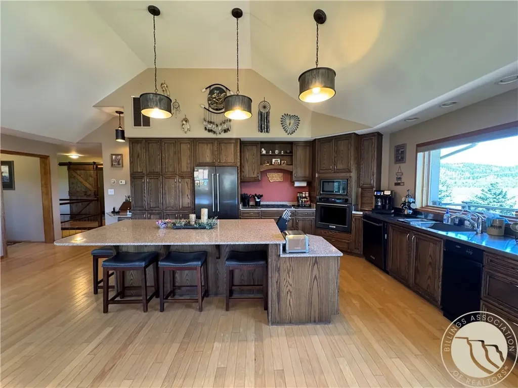 39 Valley View Road Reed Point MT 59069