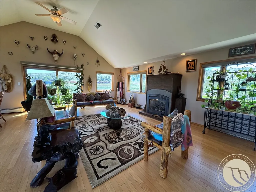 39 Valley View Road Reed Point MT 59069
