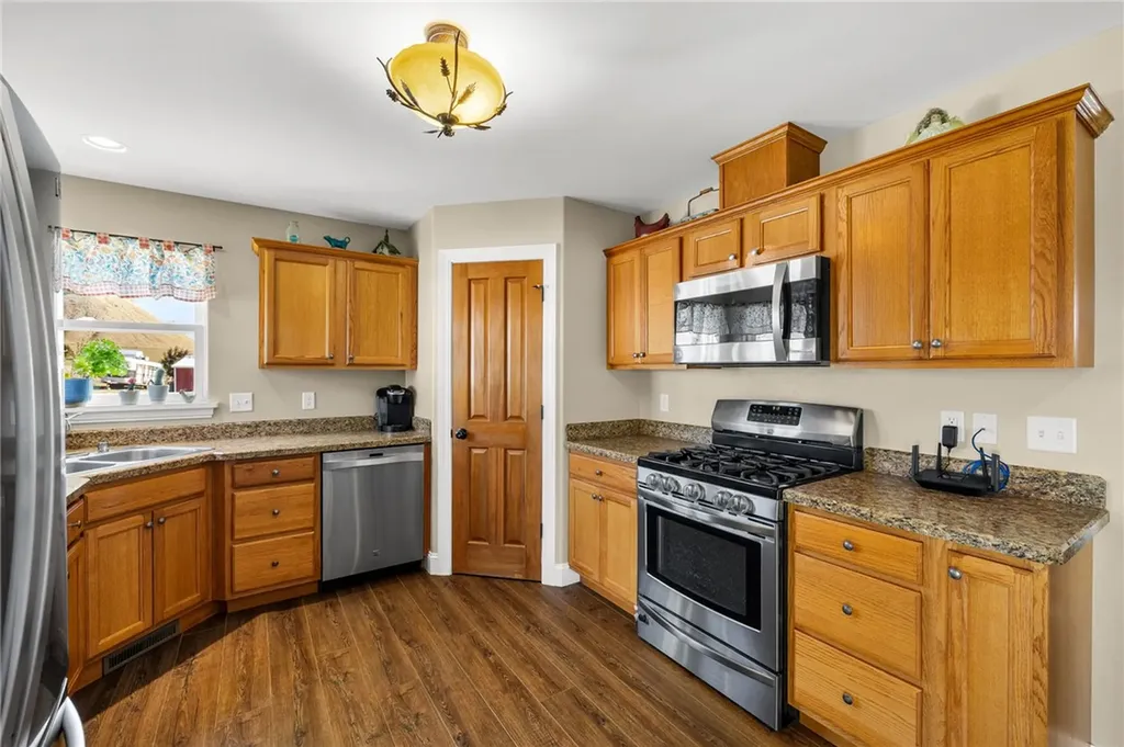 5 Square Butte Lane Park City MT 59063