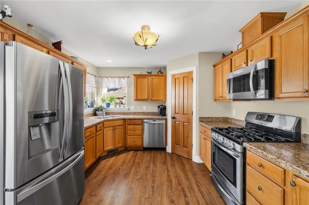 5 Square Butte Lane Park City MT 59063