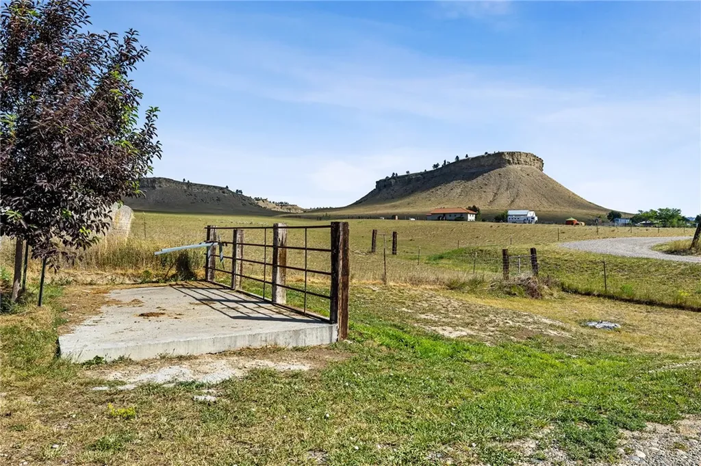 5 Square Butte Lane Park City MT 59063
