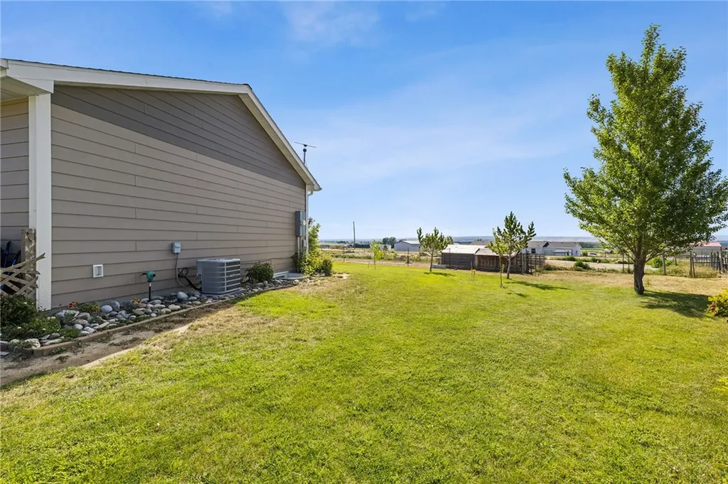 5 Square Butte Lane Park City MT 59063