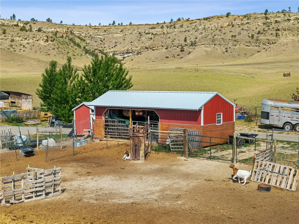 5 Square Butte Lane Park City MT 59063