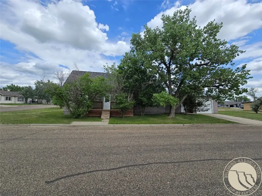302 S 8th Street E Baker MT 59313