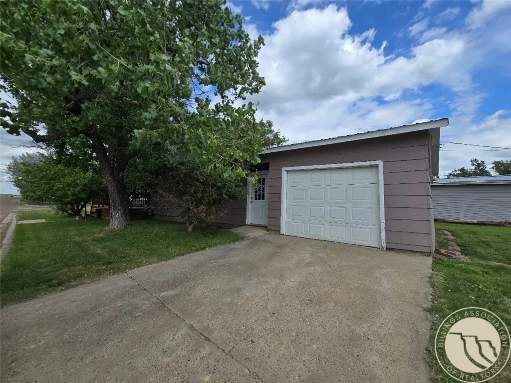 302 S 8th Street E Baker MT 59313