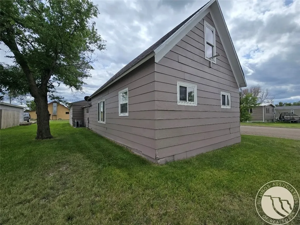 302 S 8th Street E Baker MT 59313