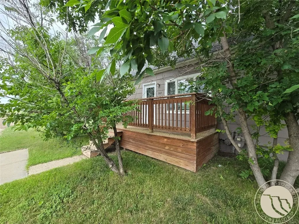 302 S 8th Street E Baker MT 59313