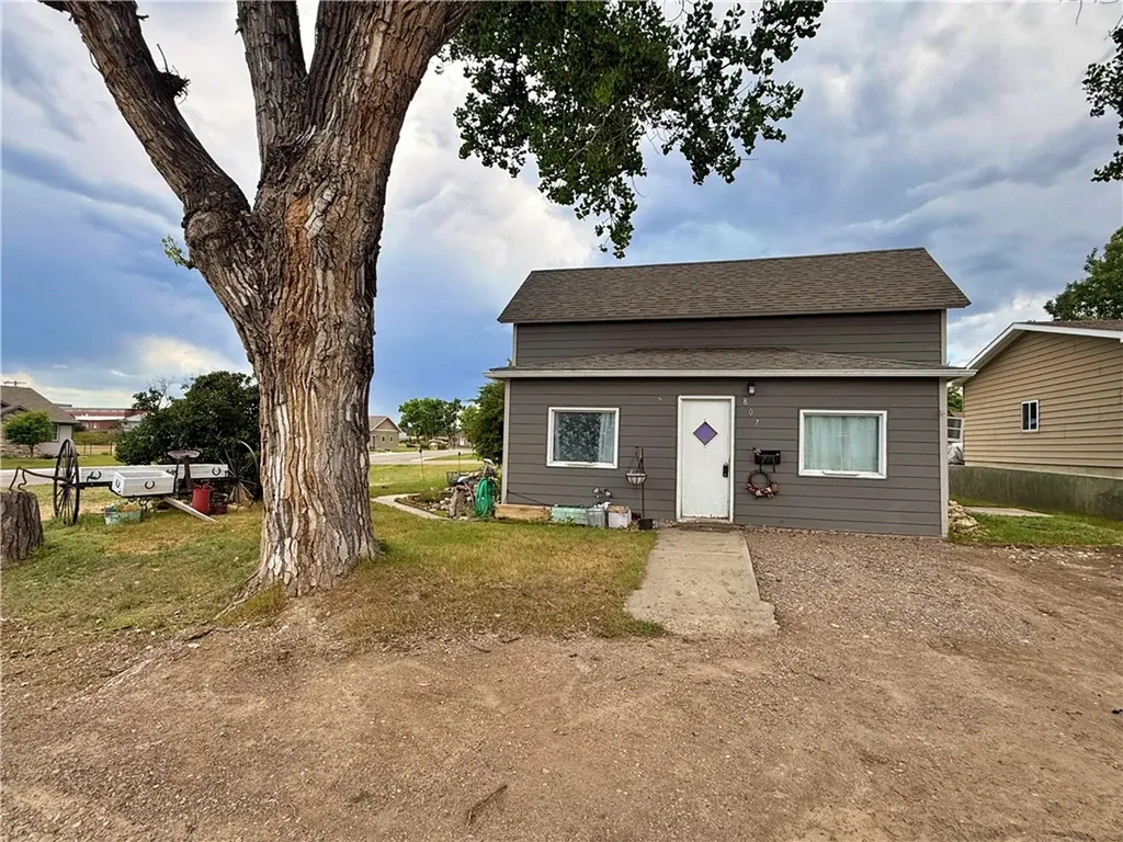 807 4th Street W Roundup MT 59072