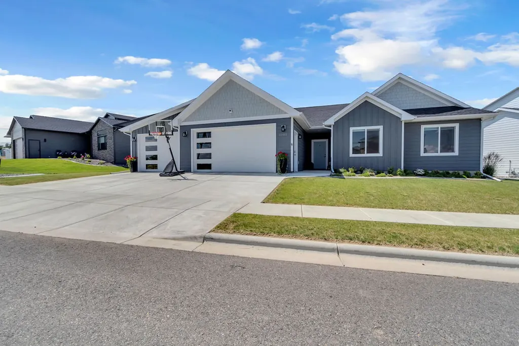 2202 Greenbriar Road Billings MT 59105