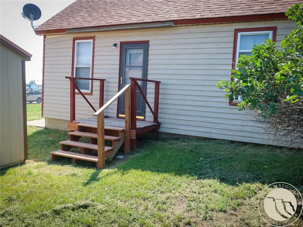 418 2nd Avenue W Melstone MT 59054