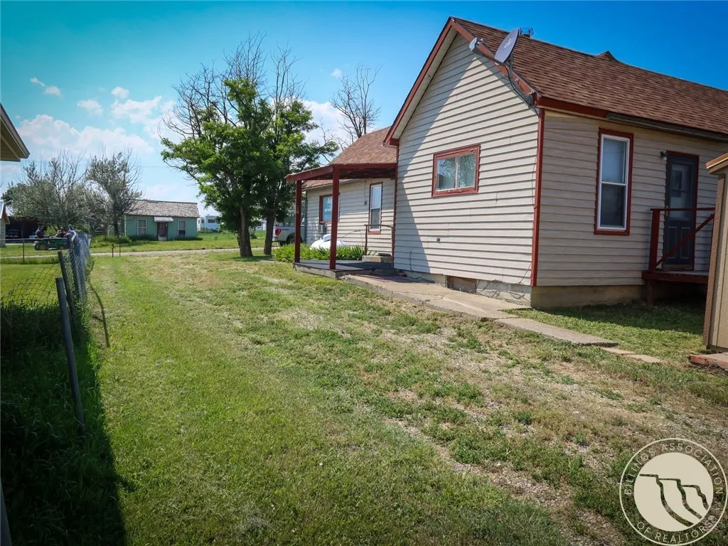 418 2nd Avenue W Melstone MT 59054