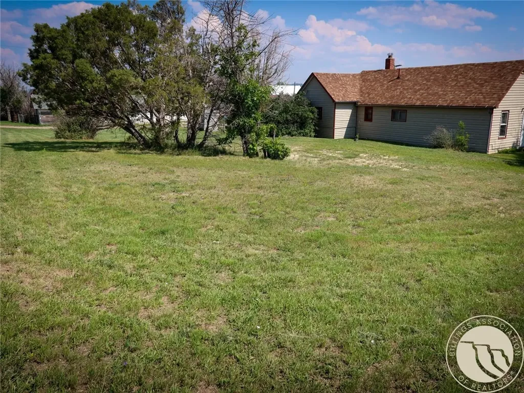 418 2nd Avenue W Melstone MT 59054