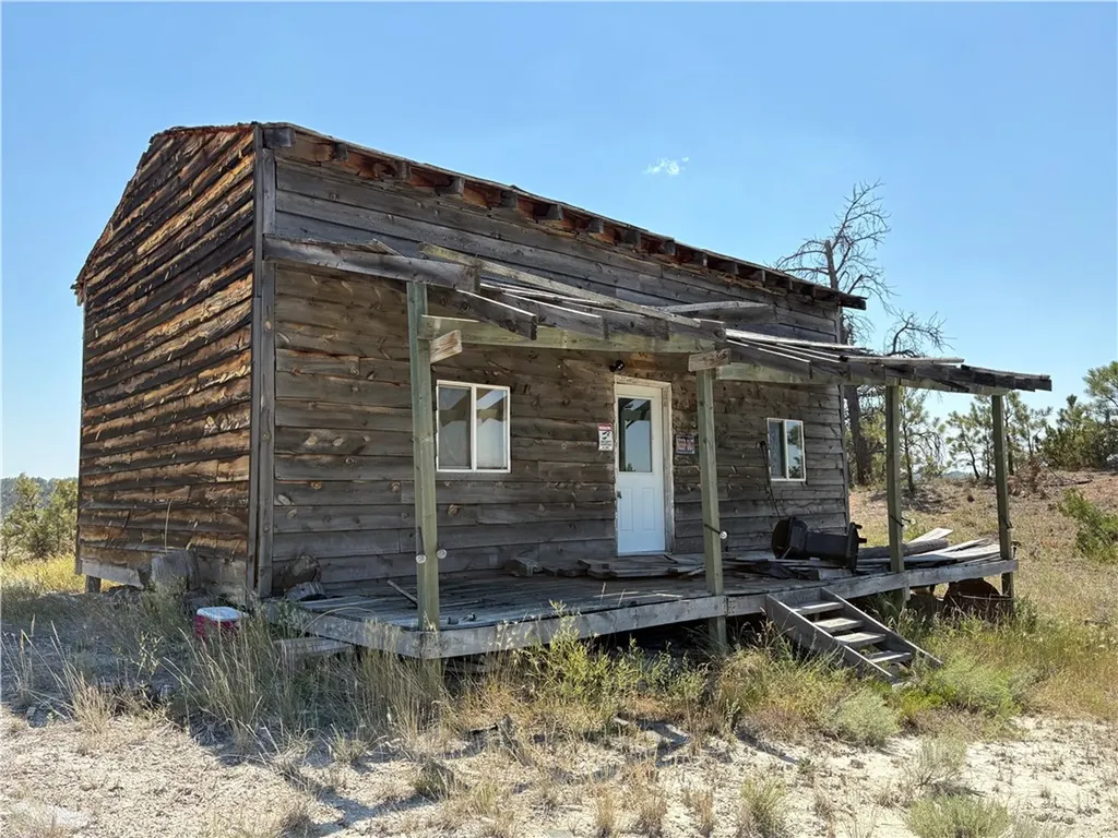 163 Western Drive Miles City MT 59301