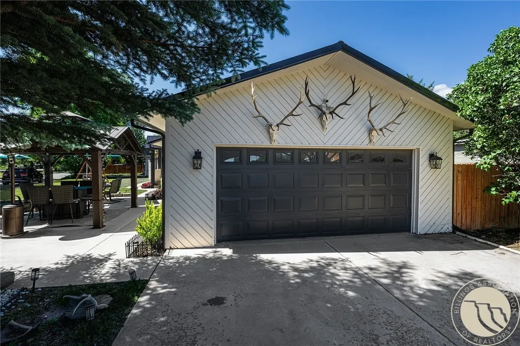 331 & 333 N. Quarry Street Columbus MT 59019