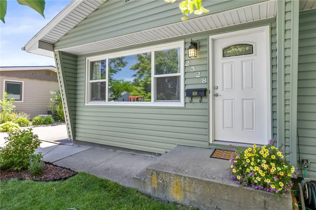 2528 Burlington Avenue Billings MT 59102