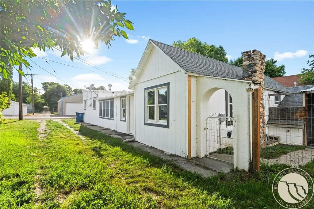 111 Harley Avenue Fromberg MT 59029