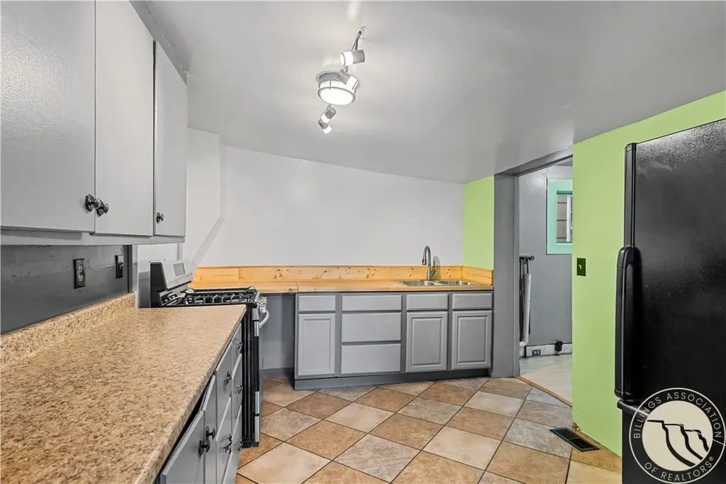 111 Harley Avenue Fromberg MT 59029