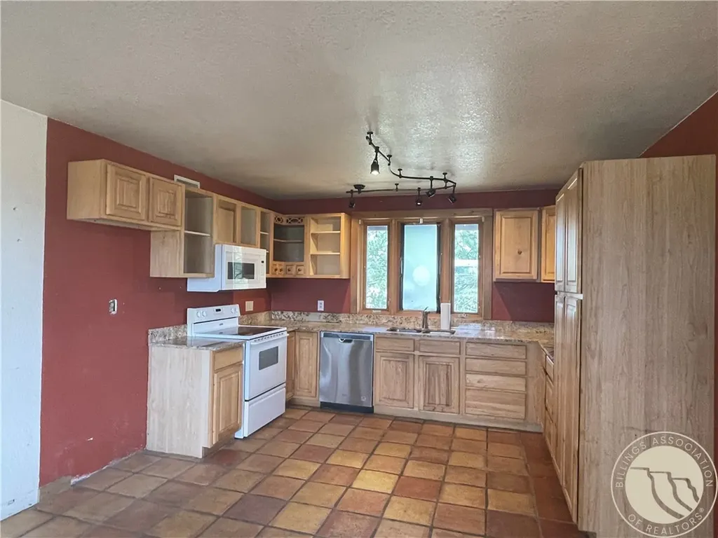 3111 Chief Looking Glass Road Laurel MT 59044