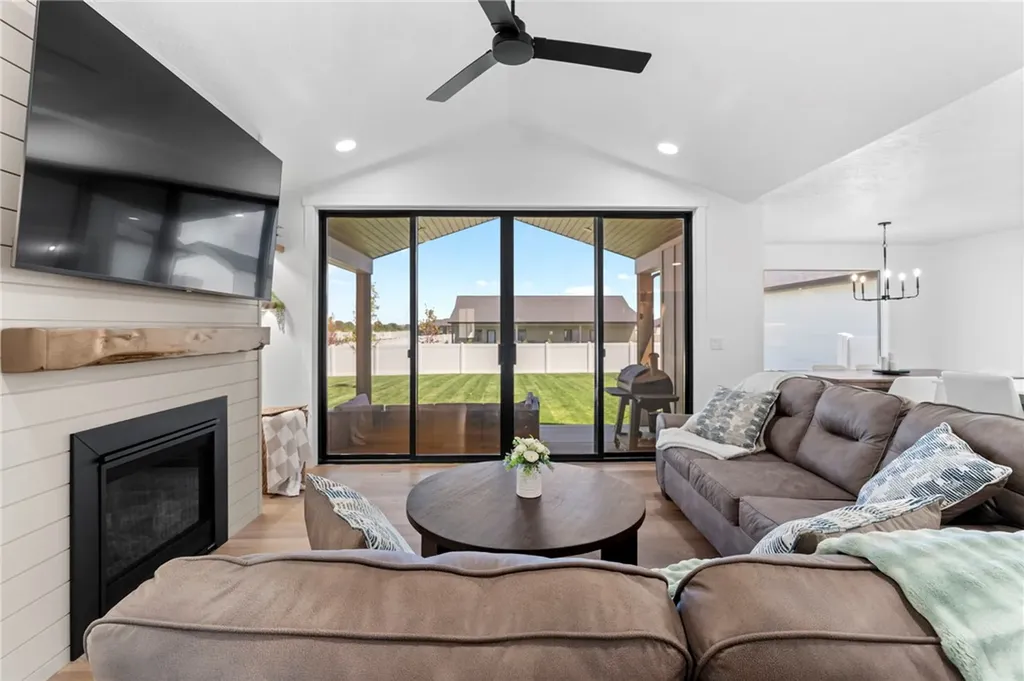 2215 Smooth Rock Lane Billings MT 59106