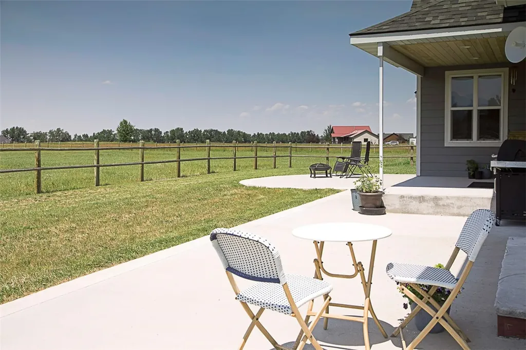 71 Horseshoe Trail Roberts MT 59070