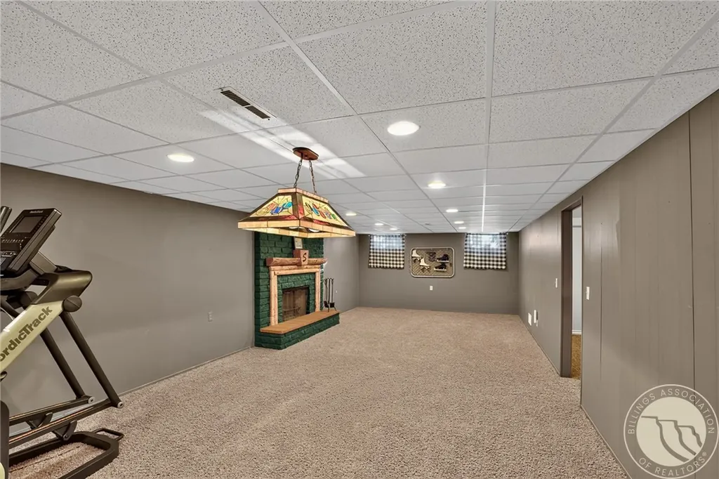 2315 Hoover Avenue Billings MT 59102