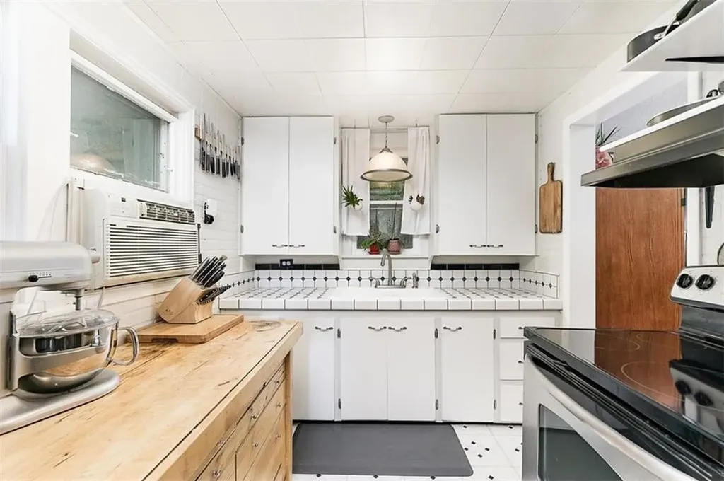 319 West Avenue Laurel MT 59044