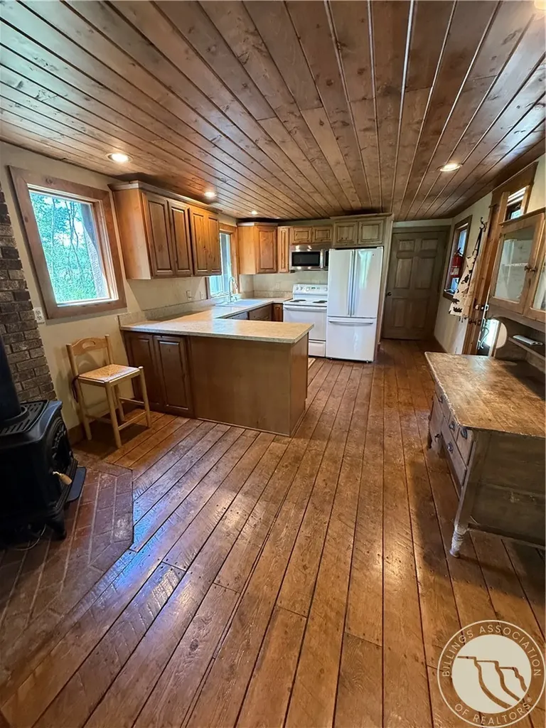 31 Painted Lane Roberts MT 59070