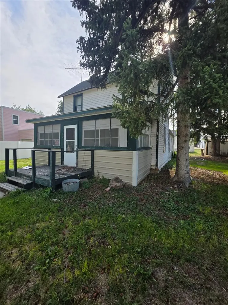 214 S 4th Street Bridger MT 59014