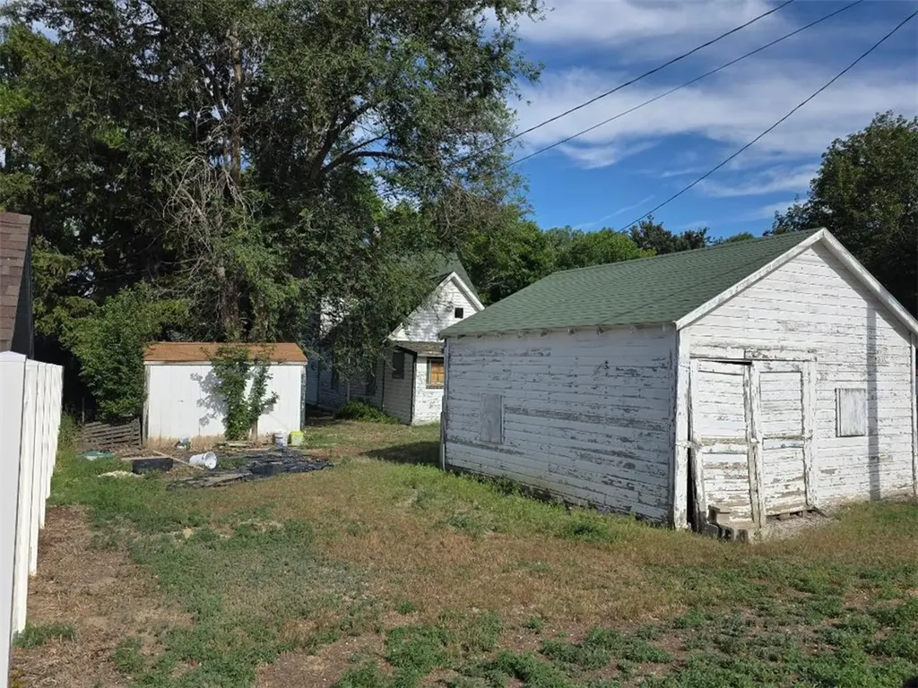 214 S 4th Street Bridger MT 59014