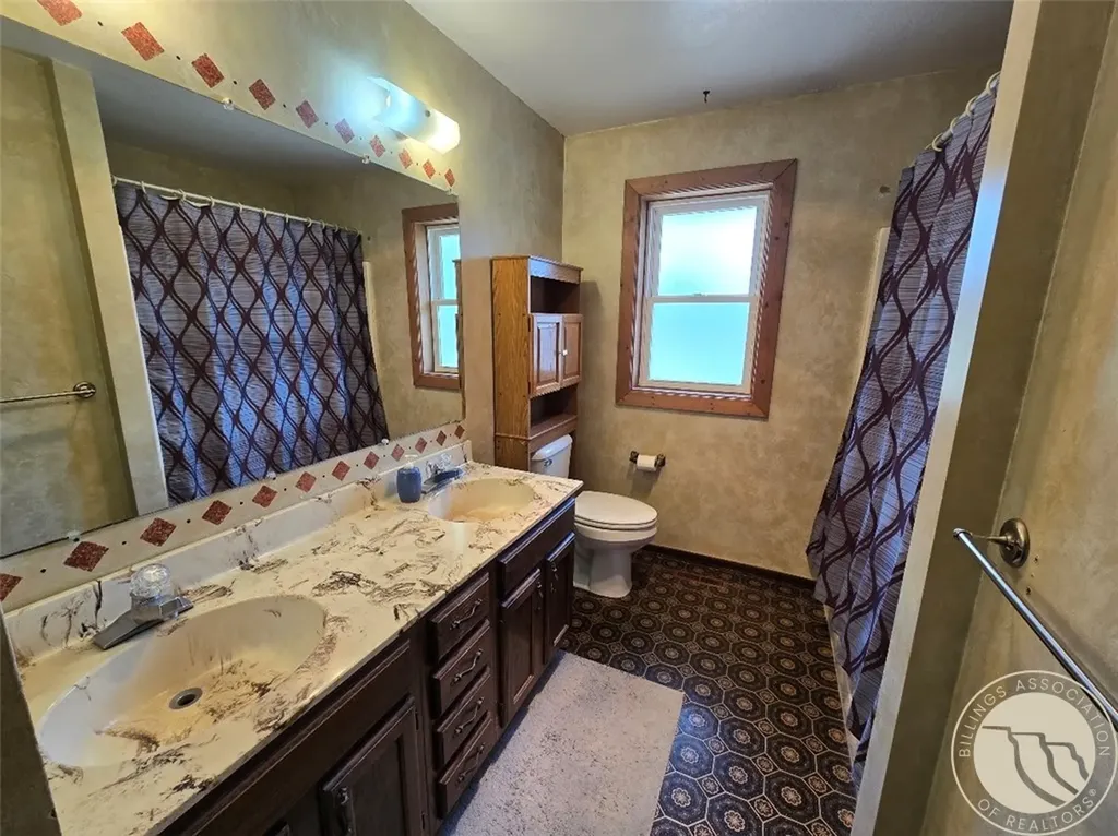 309 W Kewanee Avenue Baker MT 59313