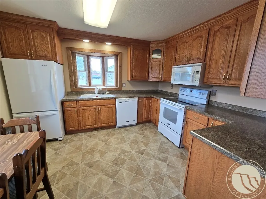 309 W Kewanee Avenue Baker MT 59313