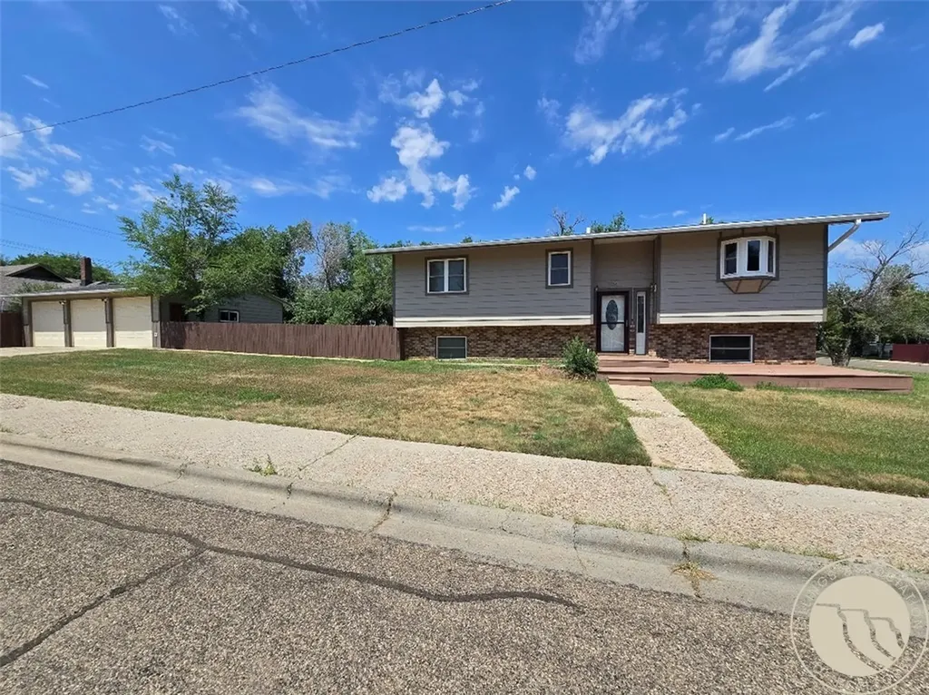 309 W Kewanee Avenue Baker MT 59313