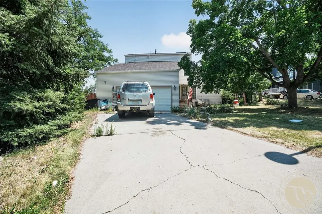 631 Sapphire Avenue Billings MT 59105