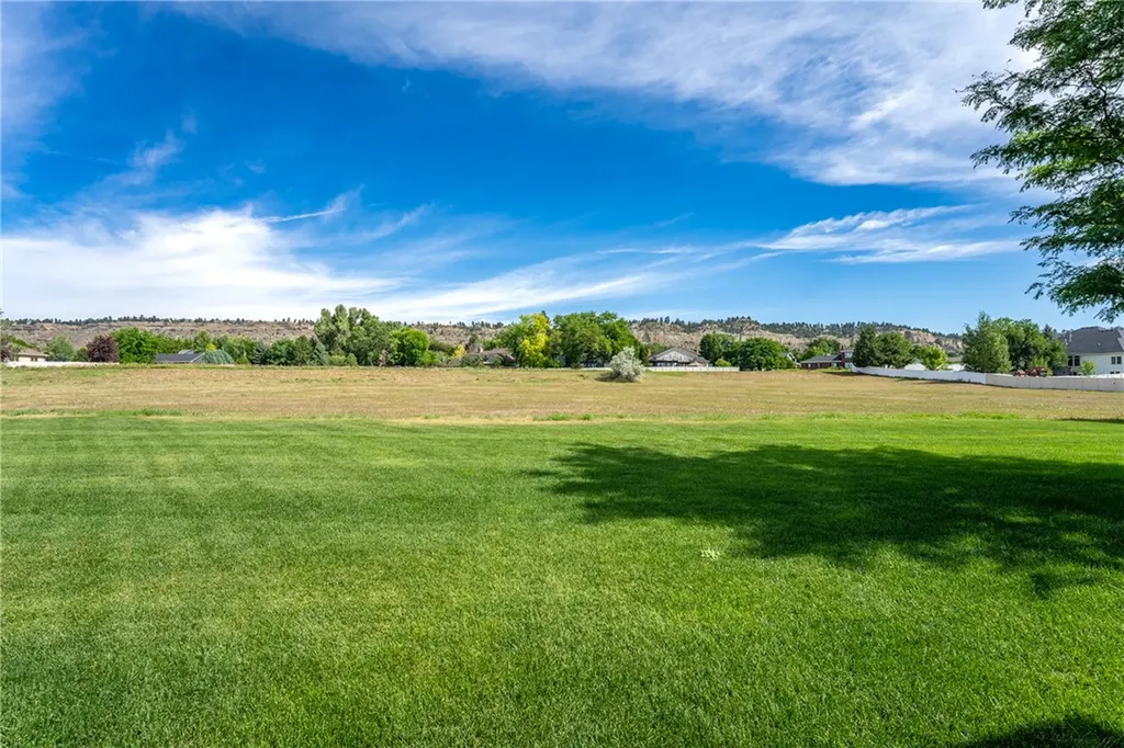 2372 Crimson Lane Billings MT 59106