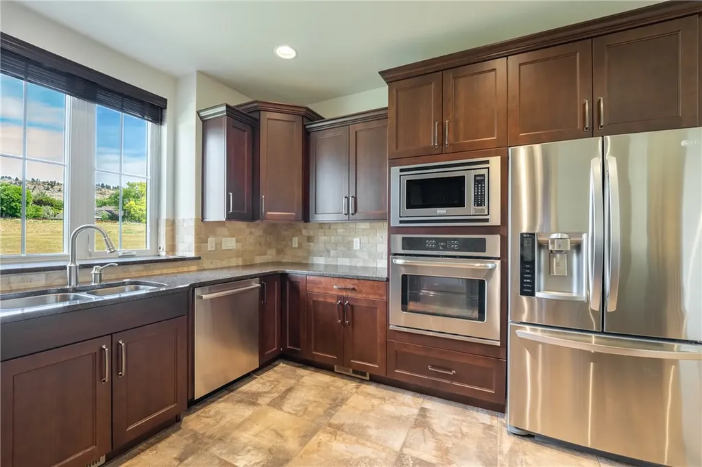 2372 Crimson Lane Billings MT 59106