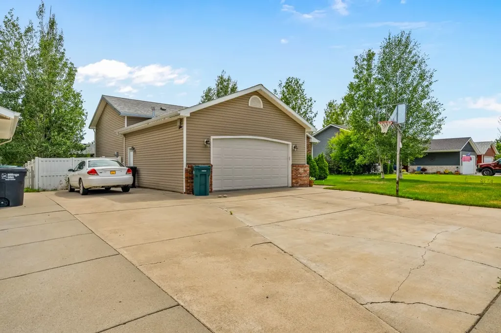 1216 Gardenia Drive Billings MT 59105