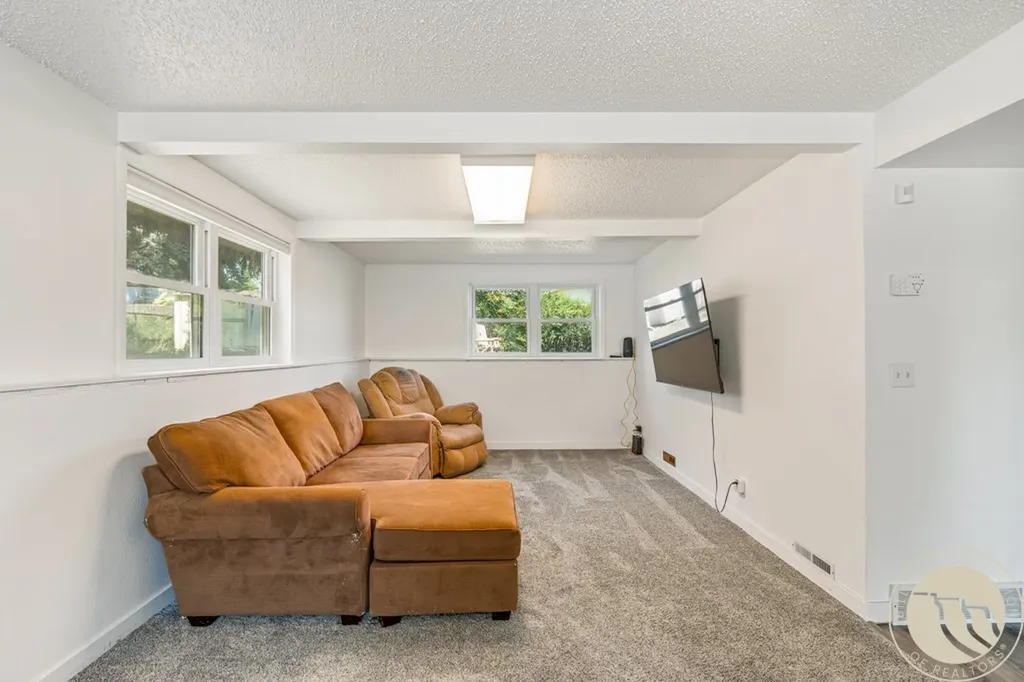 401 W 11th Street Laurel MT 59044